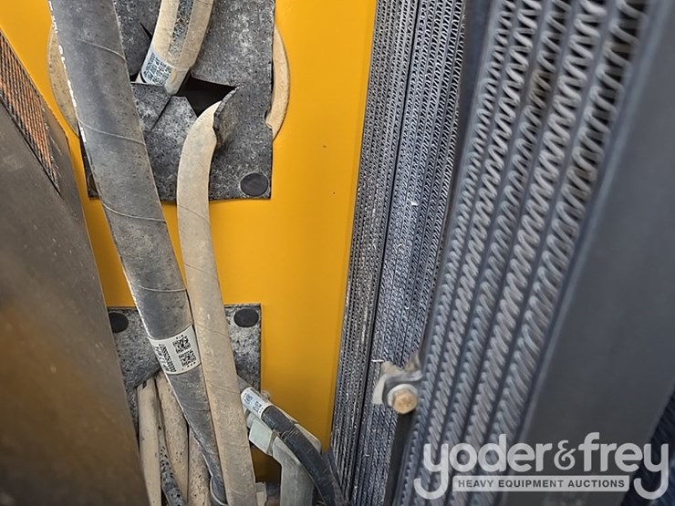 2019-caterpillar-tl1255d-image-76