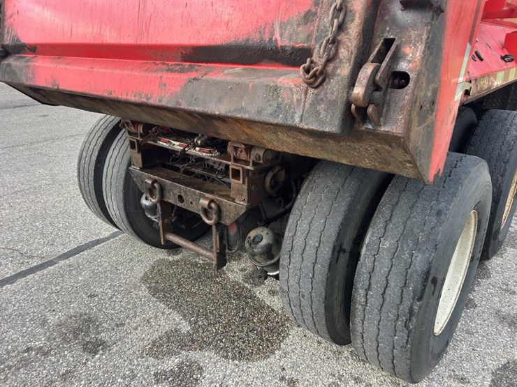 #1673-•-2002-international-workstar-tri-axle-dump-truck-image-17