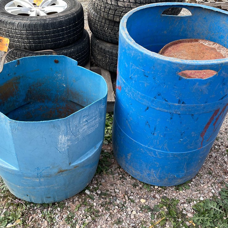 #3130 • (3) Barrels