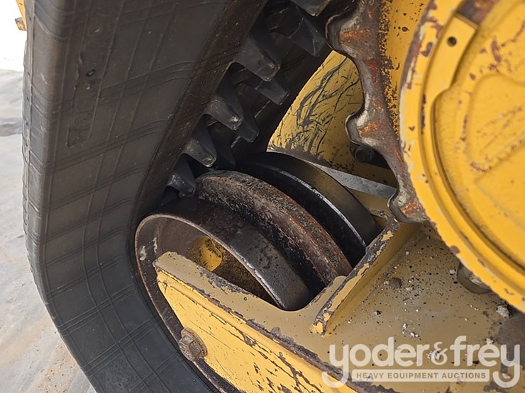 2021-caterpillar-289d3-image-21