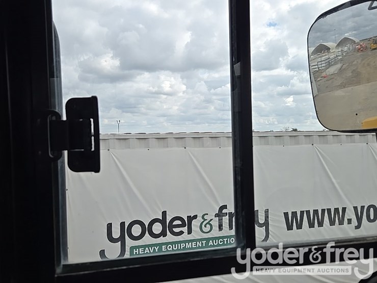 2014-caterpillar-938k-image-180