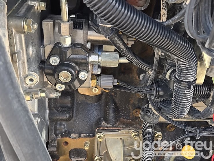 2019-caterpillar-tl1255d-image-84