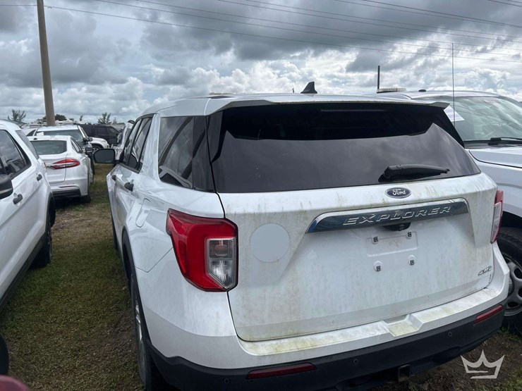 2022-ford-explorer-image-3