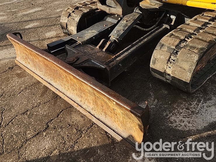 2020-deere-60g-image-16