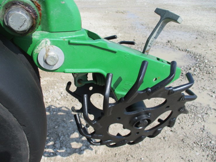 2016-john-deere-db60-image-86