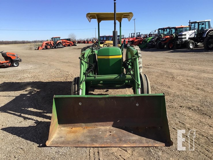 john-deere-2440-image-9