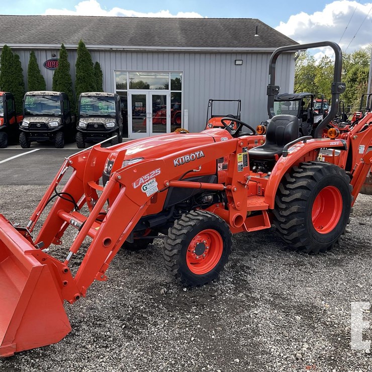 2019 KUBOTA L3301HST