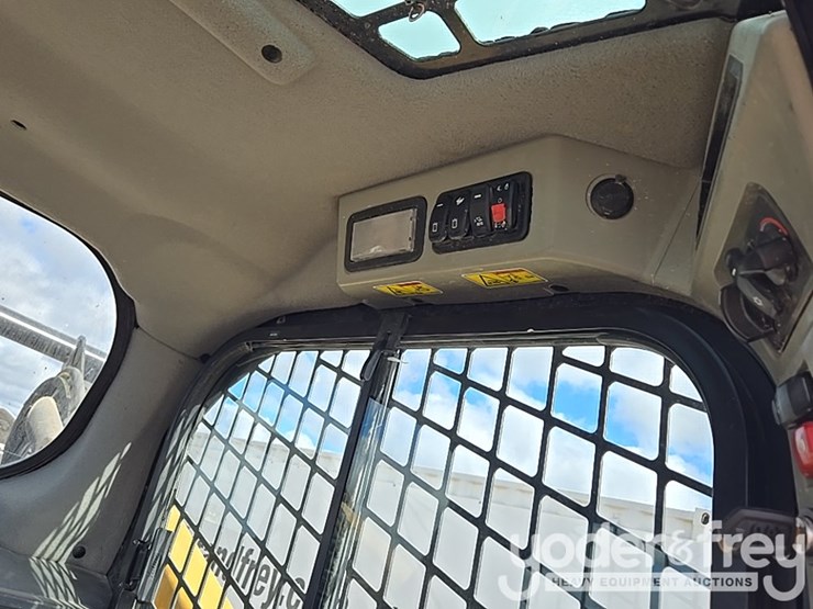 2021-caterpillar-289d3-image-51