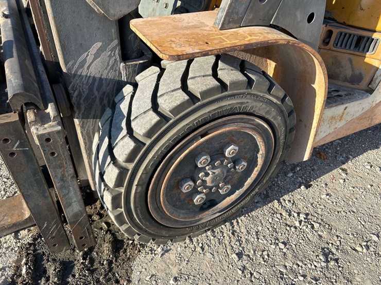 tcm-fd30t6t-5,600lb-forklift-image-20