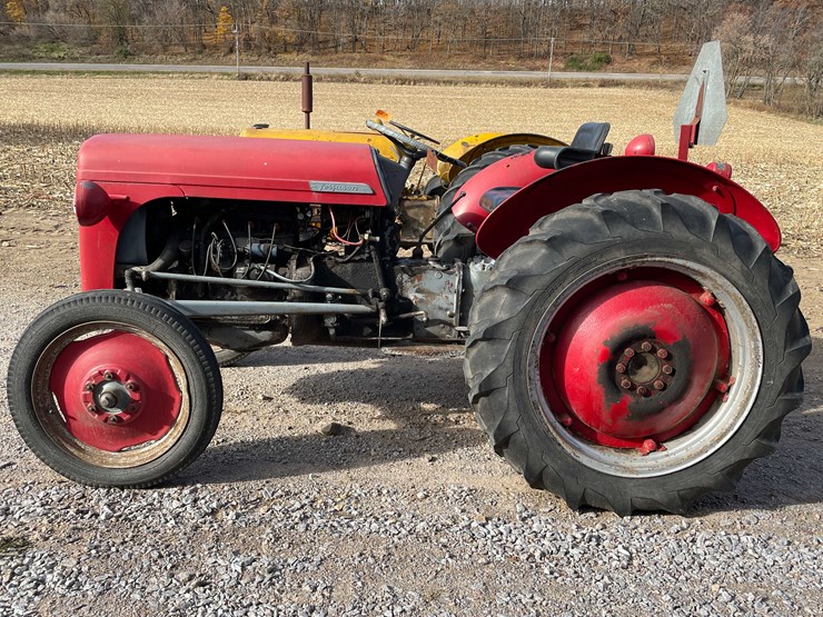 #3017-•-ferguson-wide-front-tractor-image-8