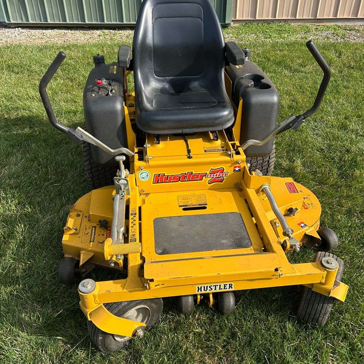 Hustler mini Z zero turn mower