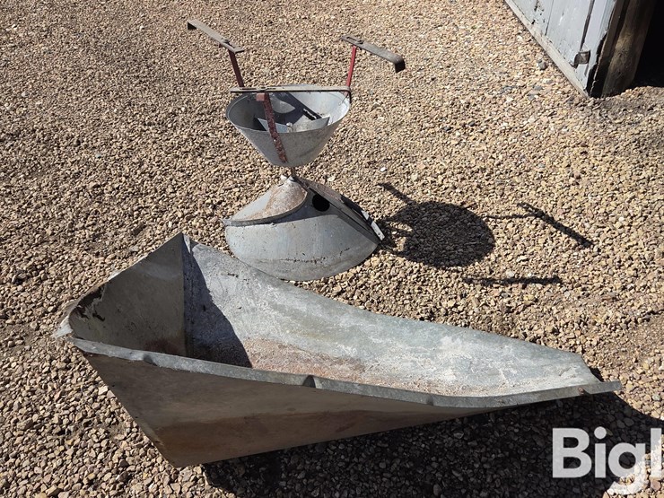 metal-auger-hopper-&-bin-spreader-image-8