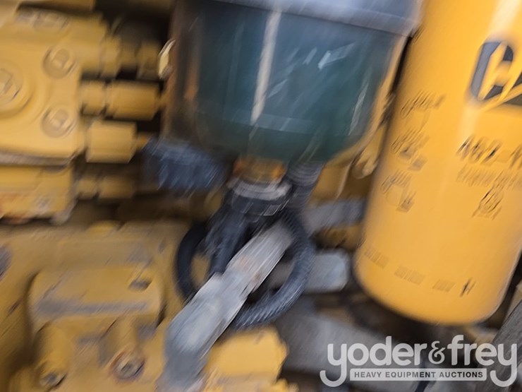 2014-caterpillar-938k-image-141