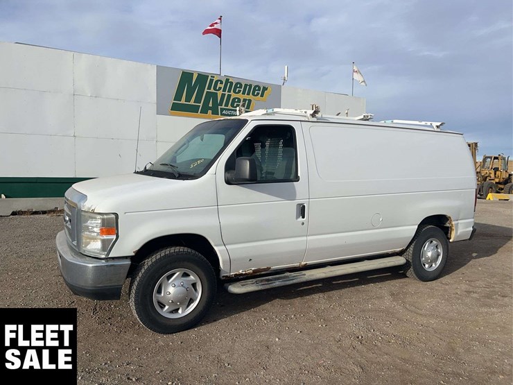 2009-ford-cargo-image-1