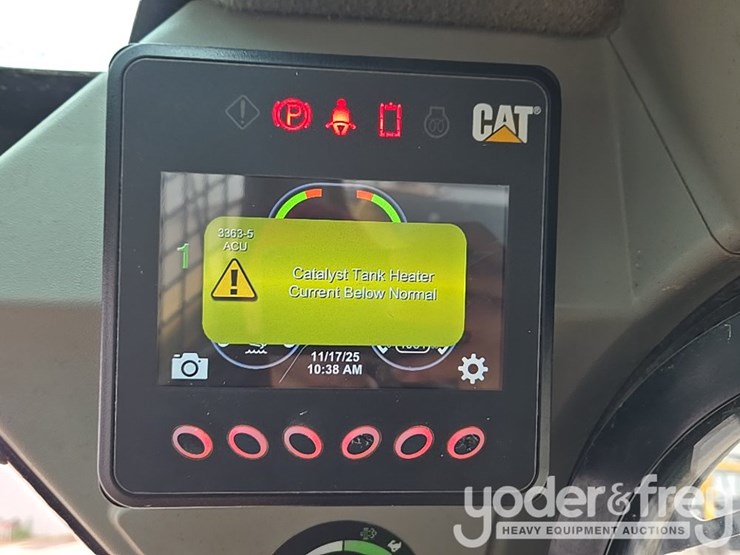 2021-caterpillar-299d3-image-52