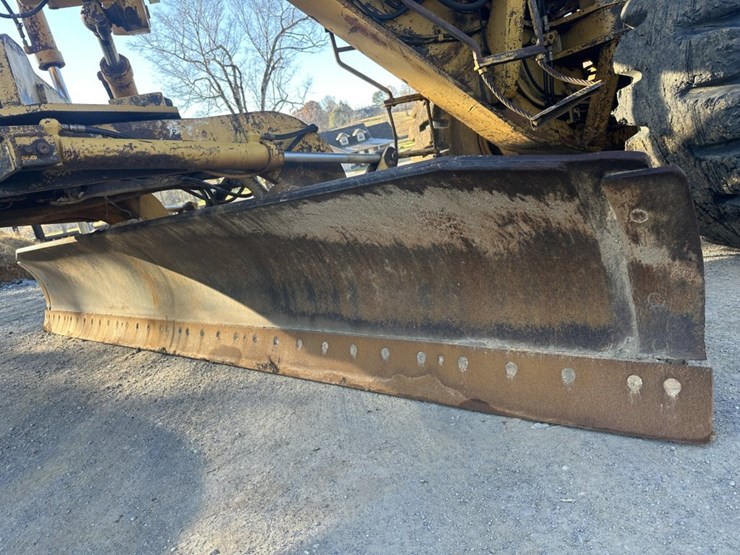 caterpillar-16g-image-46