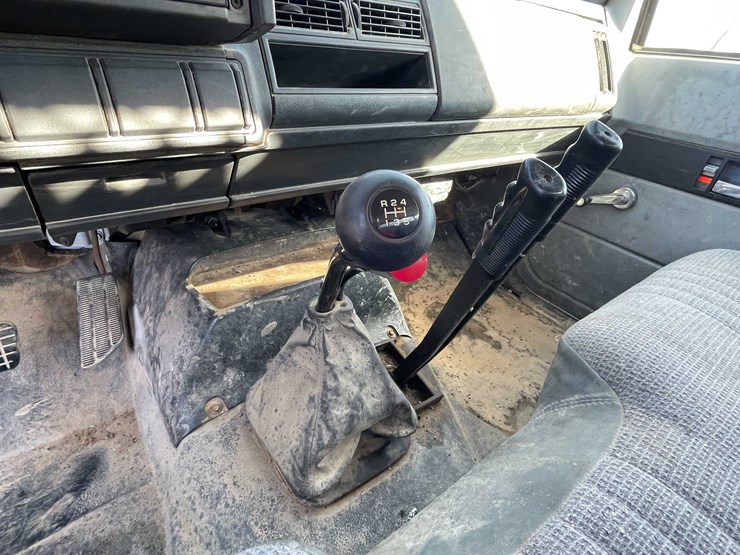 #3006-•-1999-chevy-c6500-single-axle-dump-flatbed-truck-(title-in-delay)-image-37