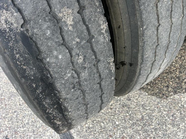 #1673-•-2002-international-workstar-tri-axle-dump-truck-image-68