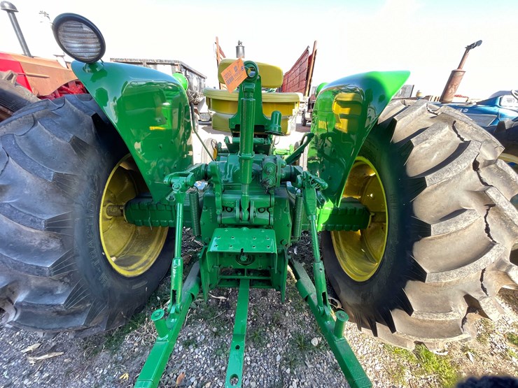 john-deere-2010-image-23
