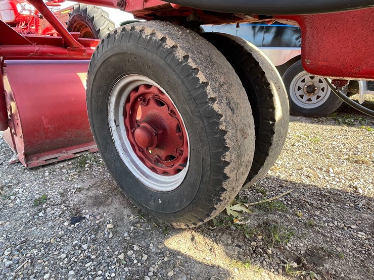 #3012-•-mccormick-farmall-h-narrow-front-tractor-with-loader-image-14
