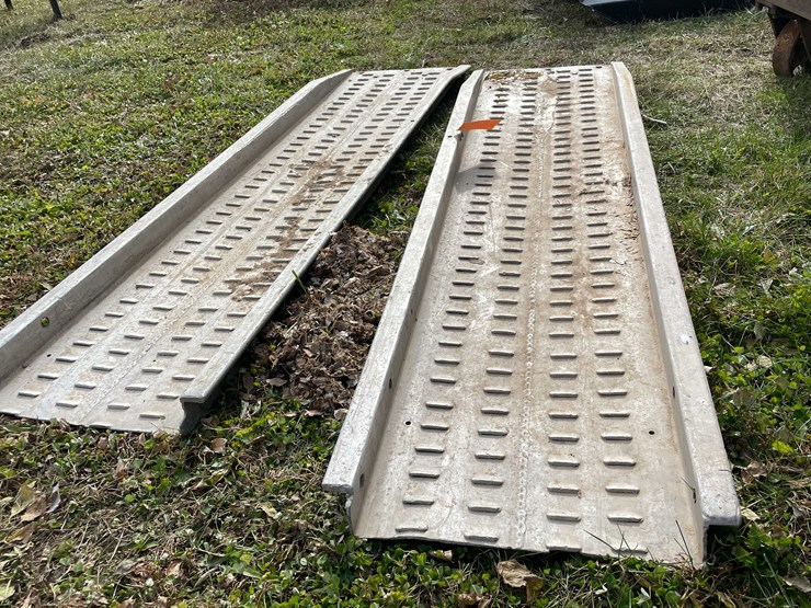 #3147-•-(2)-aluminum-ramps-image-4