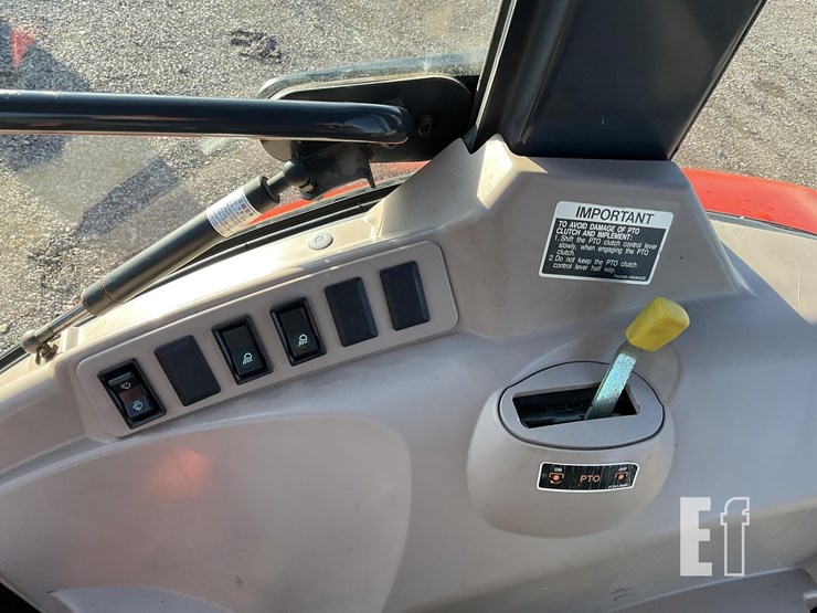 2007-kubota-m7040hdc-image-20