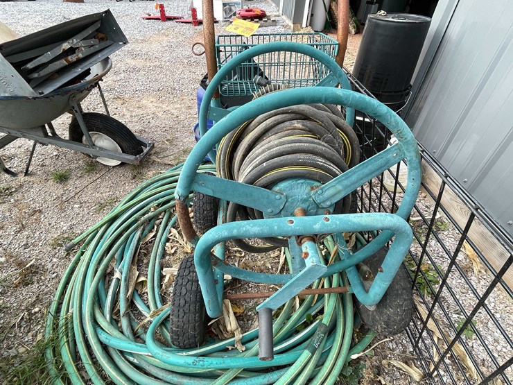 #3120-•-pile-of-lawn-and-garden-items-image-5