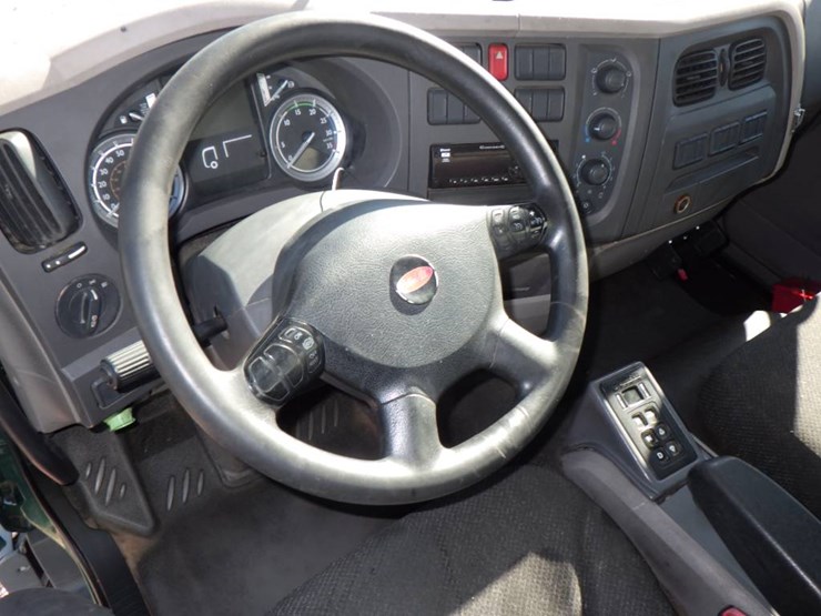 2018-peterbilt-220-image-25