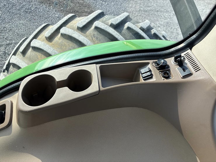 2015-john-deere-8295r-image-70