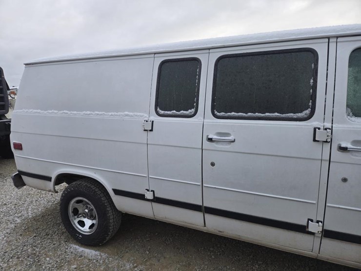 1995-chevrolet-g20-image-11