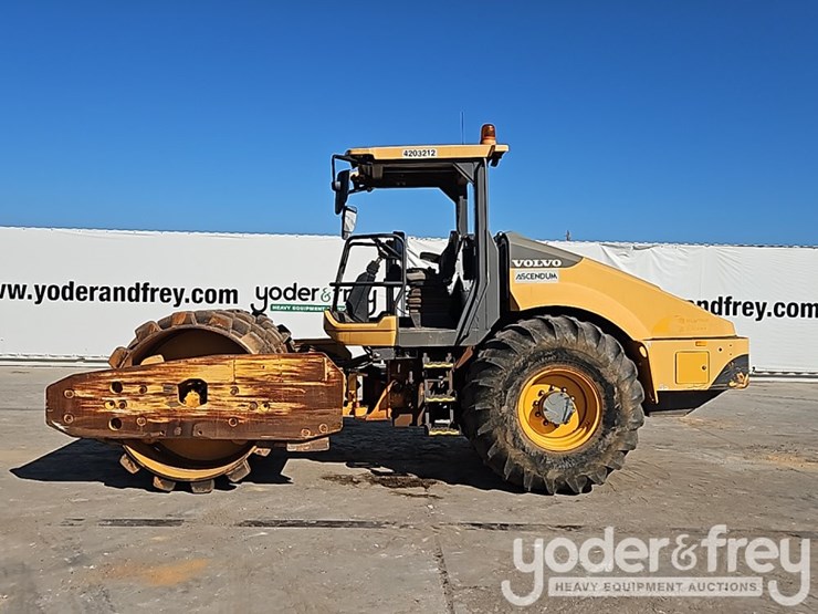 2018-volvo-sd115b-image-3