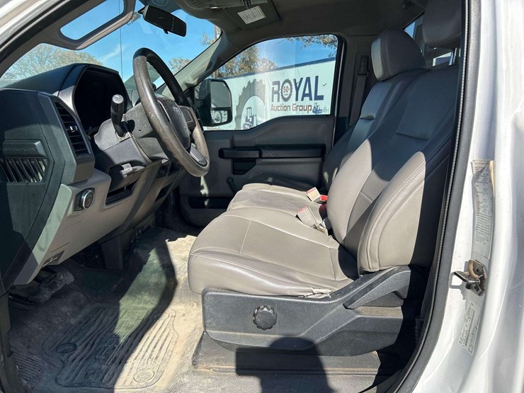 2018-ford-f350-image-12