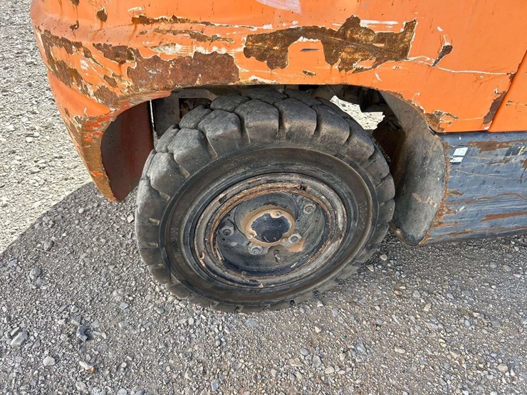 doosan-d35s-5-6,900lb-diesel-forklift-image-20