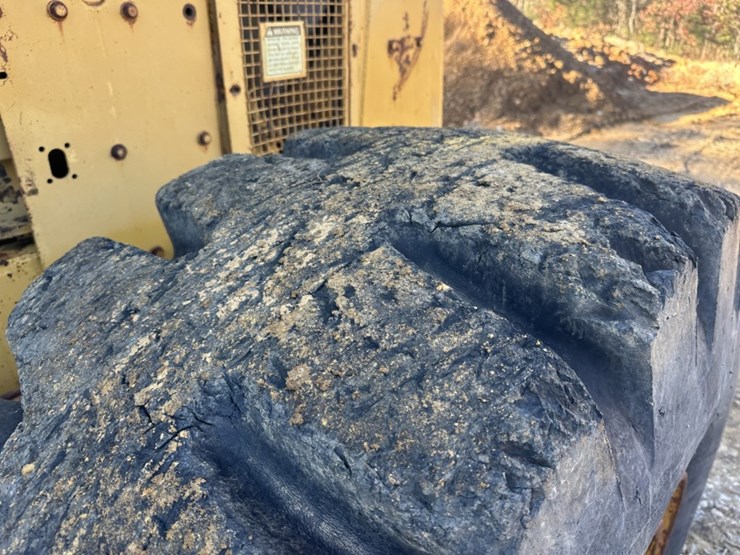 caterpillar-16g-image-69