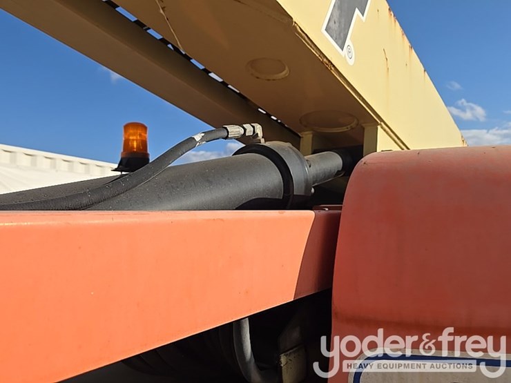 2014-jlg-600aj-image-64