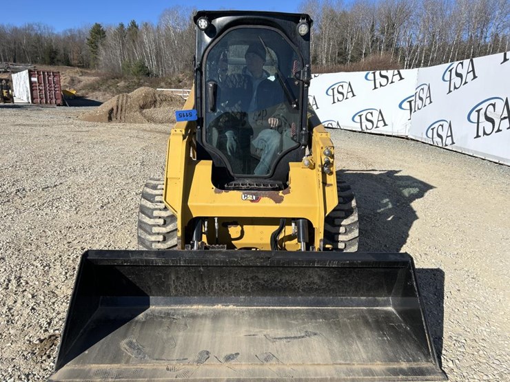 2022-caterpillar-242d3-image-8