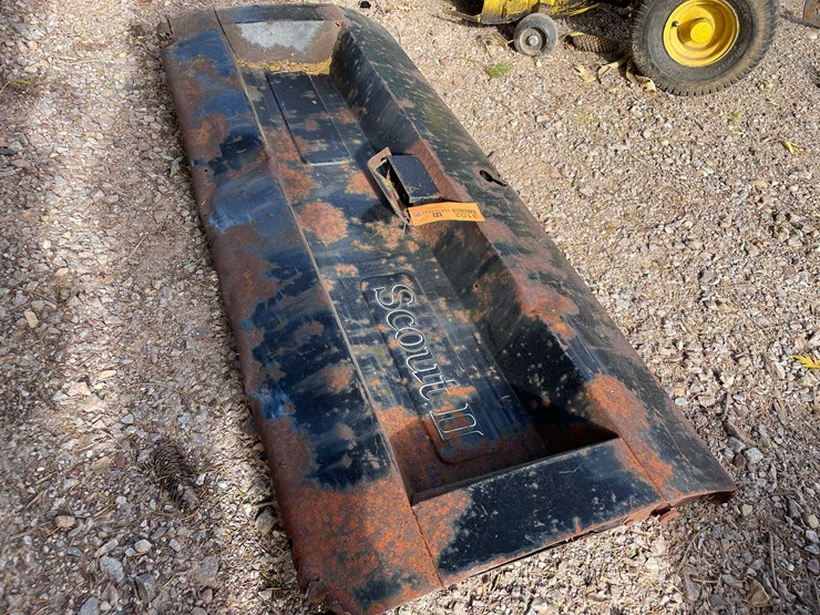 #3102-•-international-scout-ii-tailgate-image-1