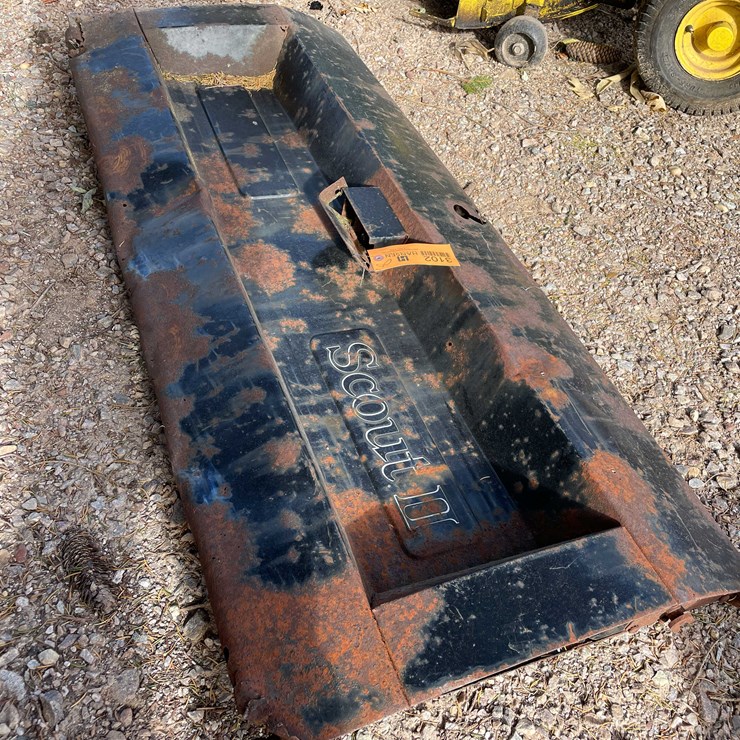 #3102 • International Scout II Tailgate