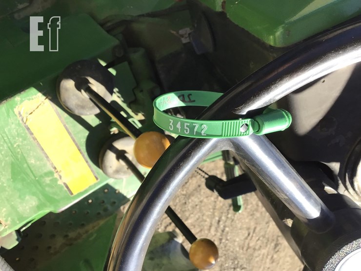 john-deere-2440-image-25