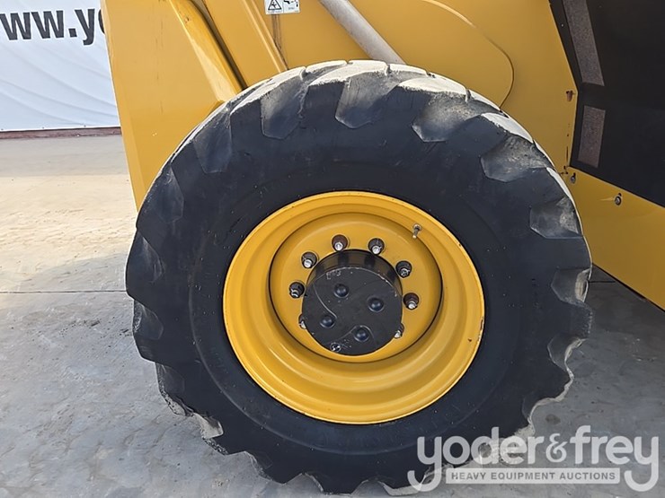 2019-caterpillar-tl1255d-image-34