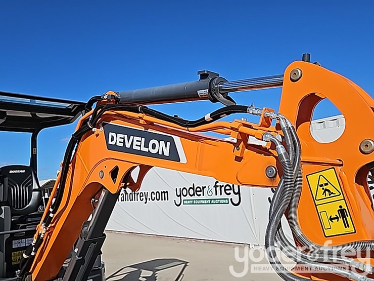 2024-develon-dx27z-7-image-37