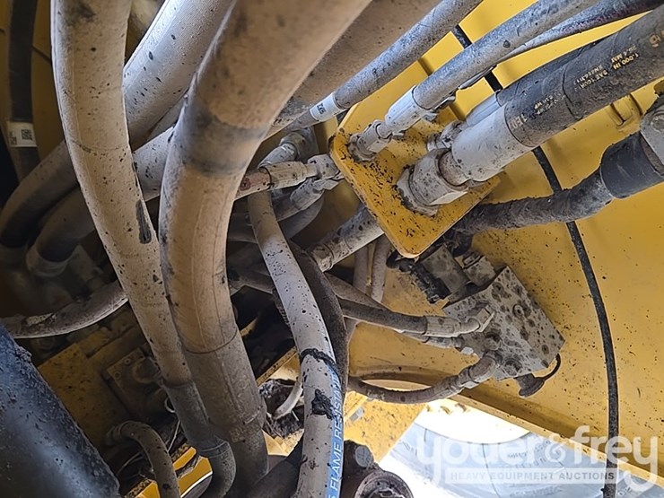 2014-caterpillar-938k-image-61