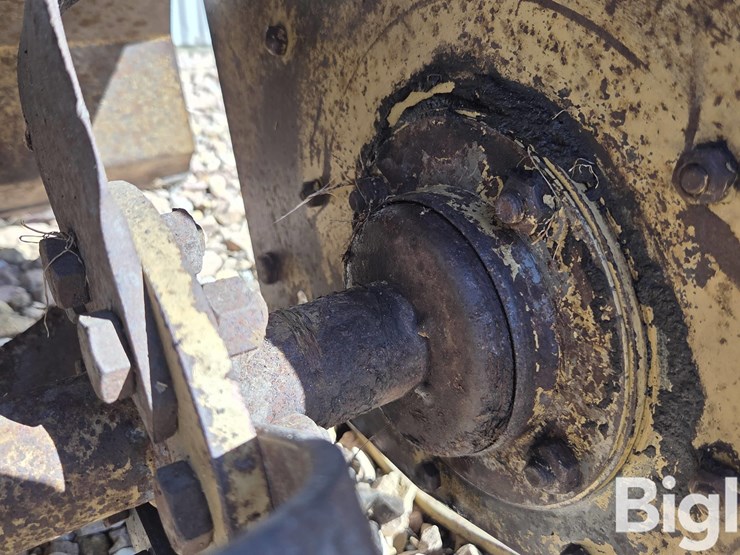 land-pride-rt1558-58"-3-pt-tiller-image-11