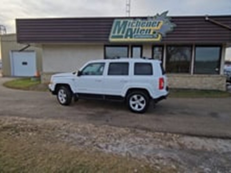 2014-jeep-patriot-image-42