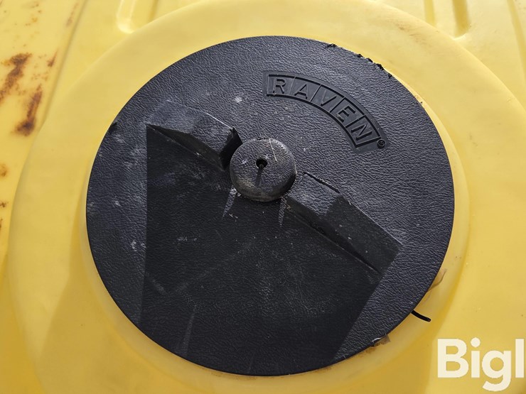 1,000-gal-poly-tank-image-8