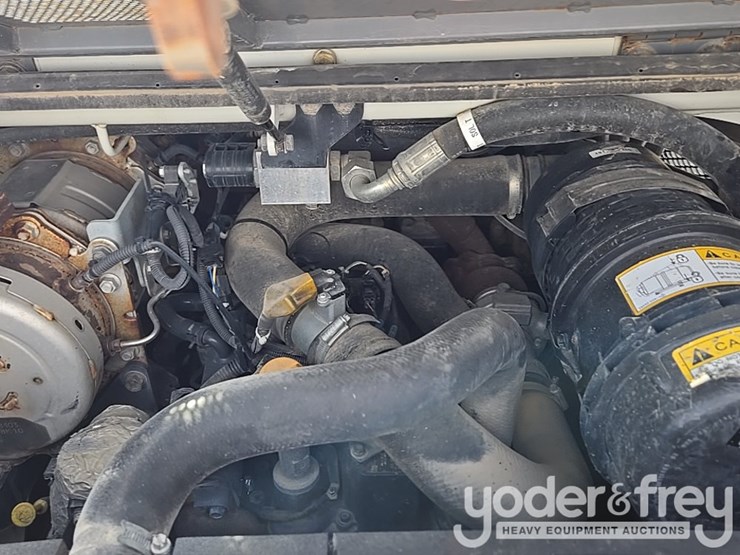 2019-takeuchi-tl8-image-28