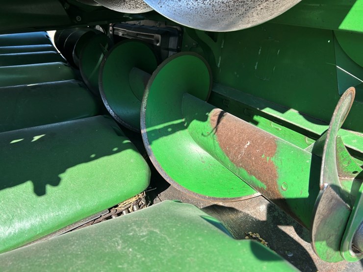 2022-john-deere-c12f-image-32