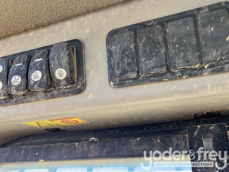 2014-caterpillar-279d-image-30