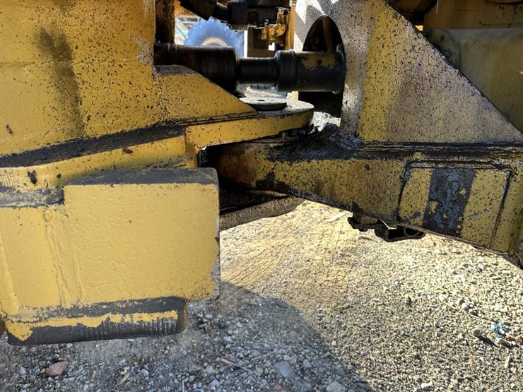 caterpillar-824b-image-31