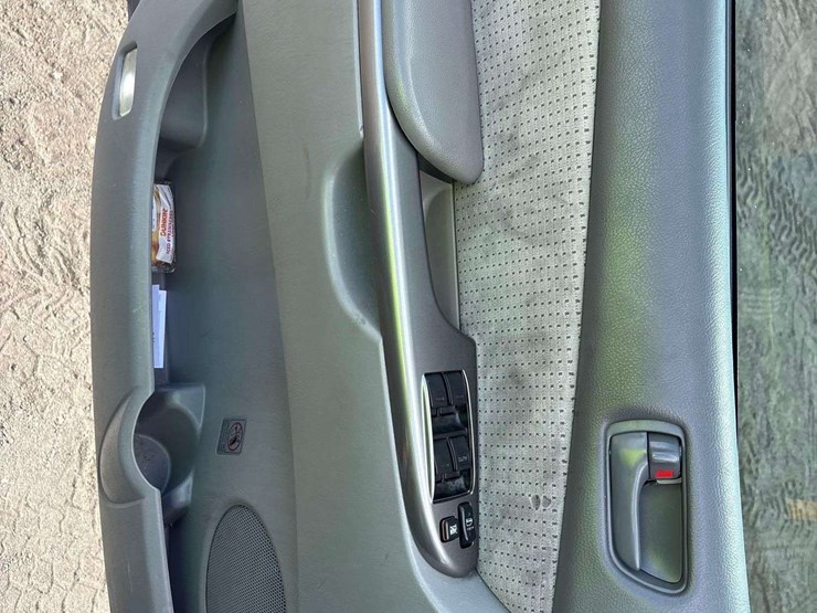 2008-toyota-sienna-image-13